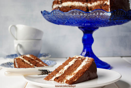 tort-czekoladowy-z-powidlami-74
